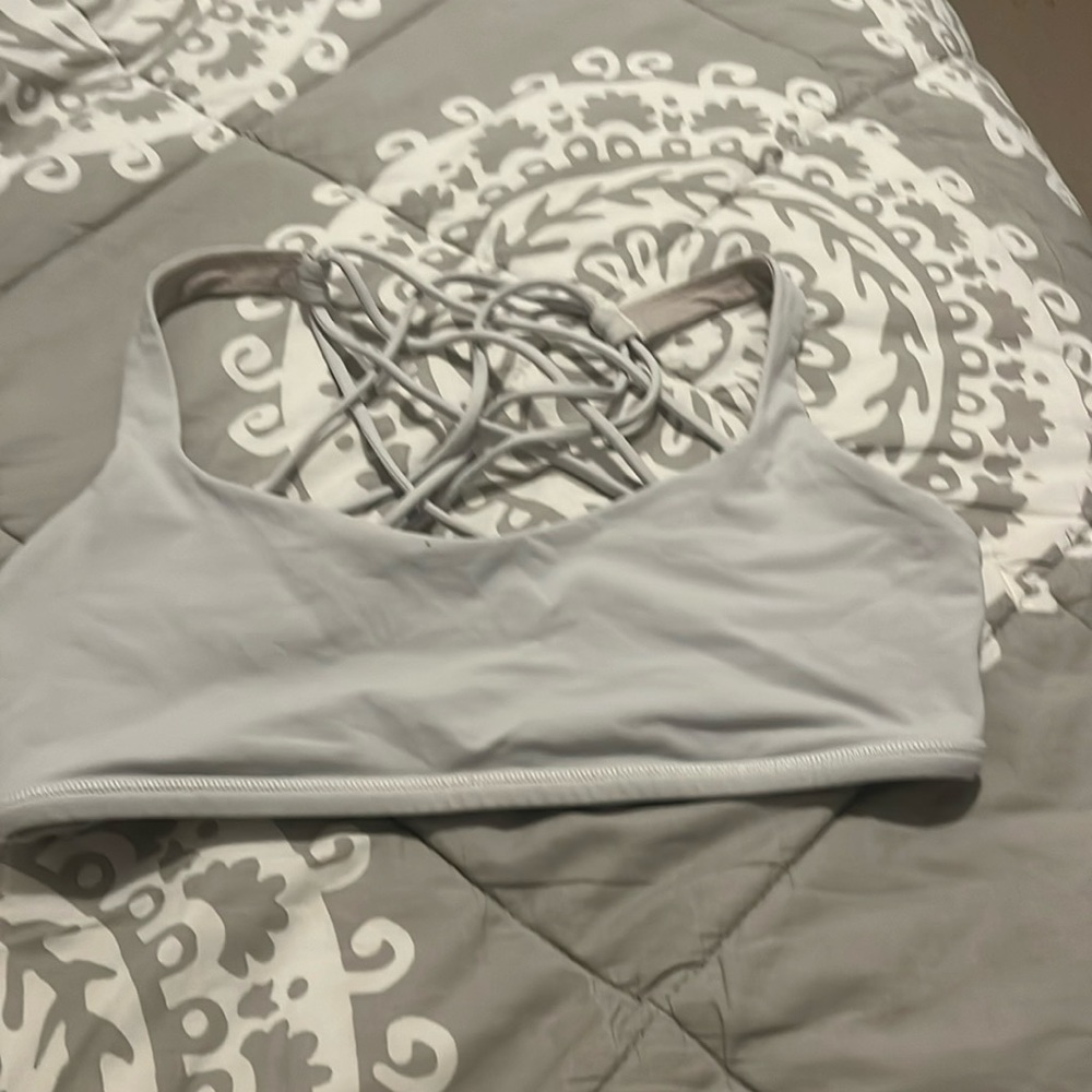 lululemon sports bra